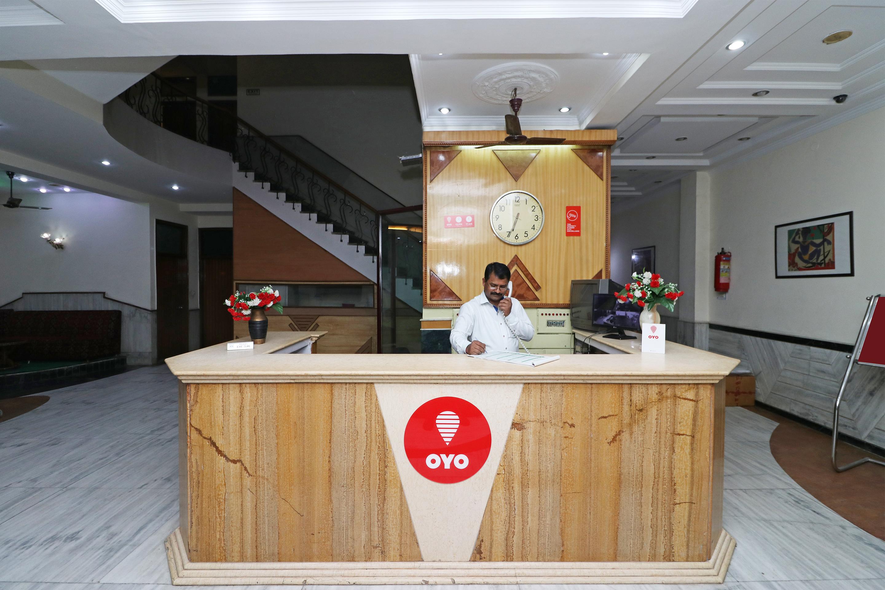 Adb Rooms Hotel Silver Shine New Delhi Bagian luar foto